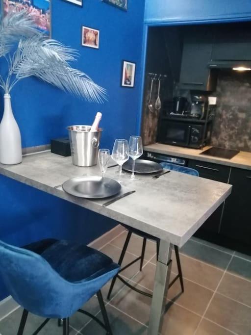 Appartement Avec Sauna Et Balneo Privatifs -Troyes Centre Dış mekan fotoğraf
